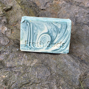 Fresh Suds Soapery Glacier 北極 Mineral Clay 手工皂|較小裝 (105g)|戶外運動及日常生活 | 海外代購-手工皂-FIT MART 香港智能健康及運動生活用品專門店:筋膜槍、瑜伽輔助工具、智能健身設備