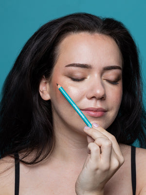 Cheekbone Beauty Empower 眼線|日常生活及個人護理 | 海外代購-彩妝用品-FIT MART 香港智能健康及運動生活用品專門店:筋膜槍、瑜伽輔助工具、智能健身設備