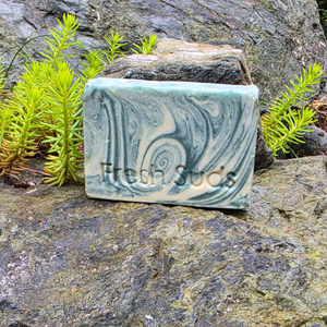 Fresh Suds Soapery Glacier 北極 Mineral Clay 手工皂｜較小裝 (105g)｜戶外運動及日常生活 | 海外代購-手工皂-FIT MART 香港智能健康及運動生活用品專門店：筋膜槍、瑜伽輔助工具、智能健身設備