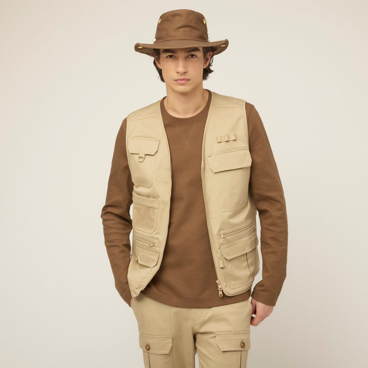 Tilley Safari VOMP 背心｜戶外運動及日常生活 | 海外代購-戶外服飾-FIT MART 香港智能健康及運動生活用品專門店：筋膜槍、瑜伽輔助工具、智能健身設備