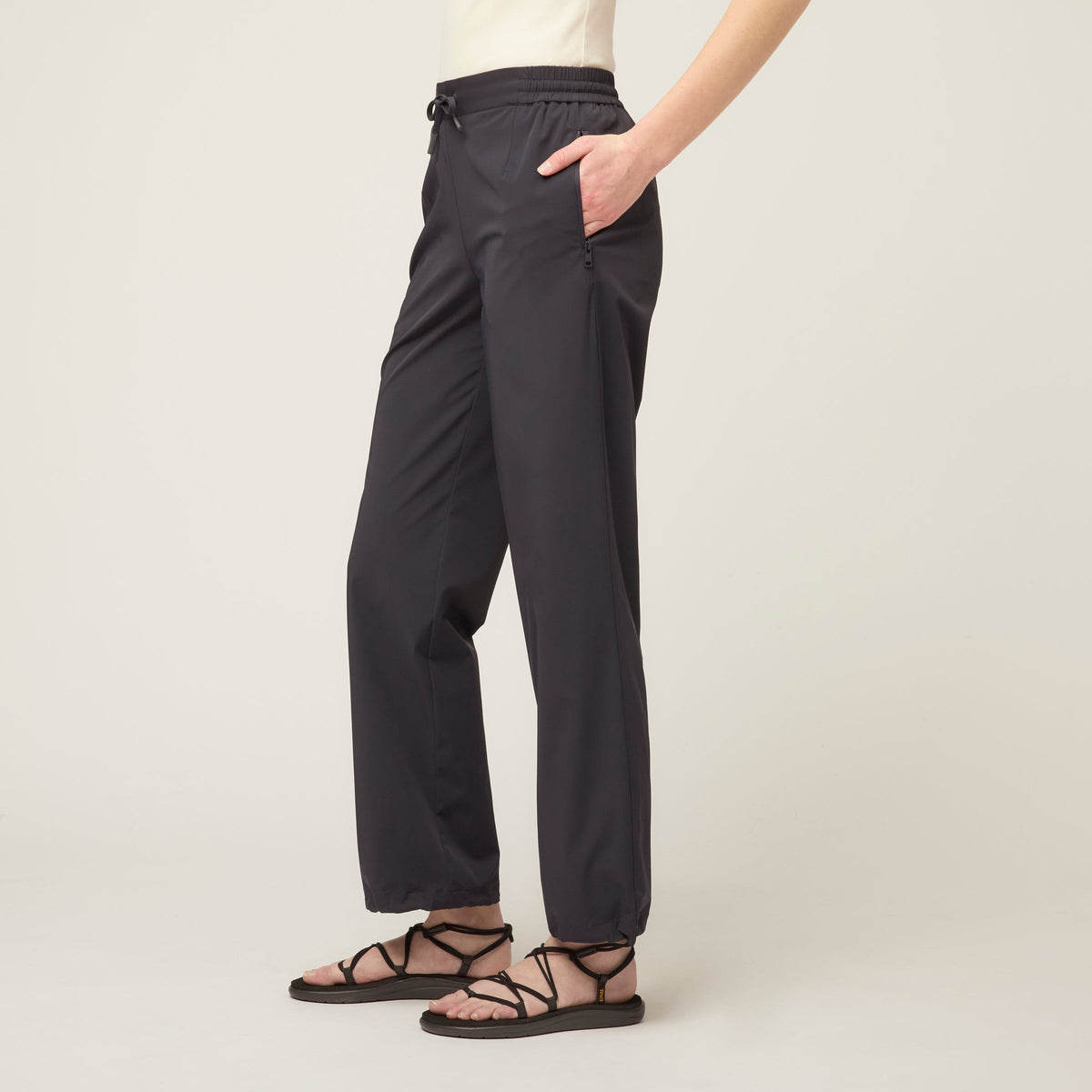 Tilley Tech Stretch Nylon Wide 長褲｜戶外運動及日常生活 | 海外代購-戶外服飾-FIT MART 香港智能健康及運動生活用品專門店：筋膜槍、瑜伽輔助工具、智能健身設備