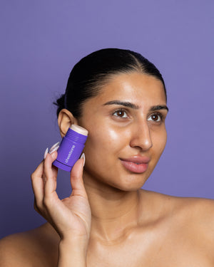 Cheekbone Beauty Illuminating Primer Stick 彩妝用品｜日常生活及個人護理 | 海外代購-彩妝用品-FIT MART 香港智能健康及運動生活用品專門店：筋膜槍、瑜伽輔助工具、智能健身設備