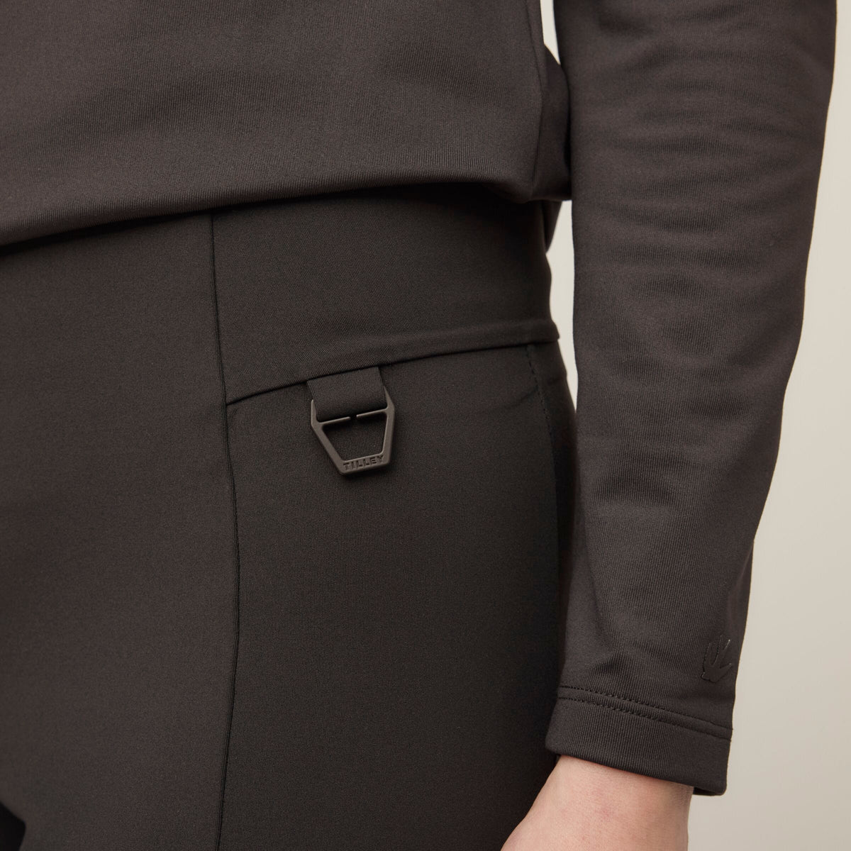 Tilley High Rise Compact Cargo Legging 下裝｜戶外運動及日常生活 | 海外代購-戶外服飾-FIT MART 香港智能健康及運動生活用品專門店：筋膜槍、瑜伽輔助工具、智能健身設備