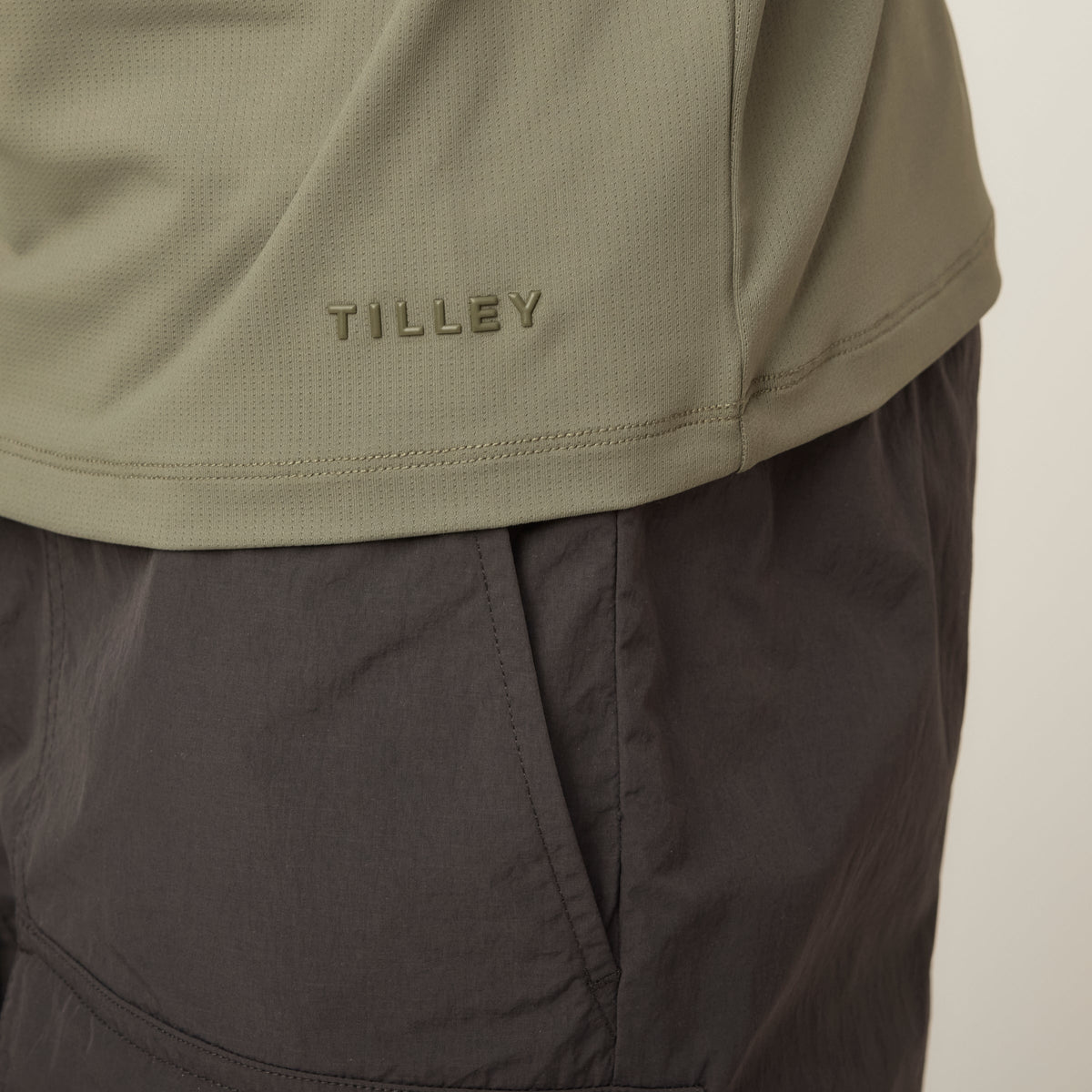 Tilley 輕量 Shade Crew｜戶外運動及日常生活 | 海外代購-戶外服飾-FIT MART 香港智能健康及運動生活用品專門店：筋膜槍、瑜伽輔助工具、智能健身設備