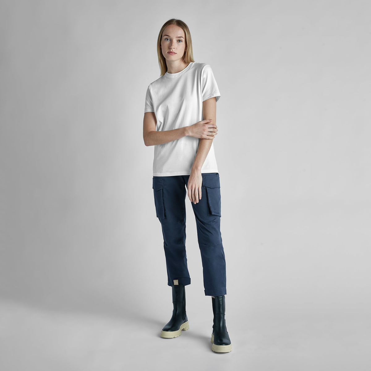 Tilley Organic Crew T 恤｜戶外運動及日常生活 | 海外代購-戶外服飾-FIT MART 香港智能健康及運動生活用品專門店：筋膜槍、瑜伽輔助工具、智能健身設備