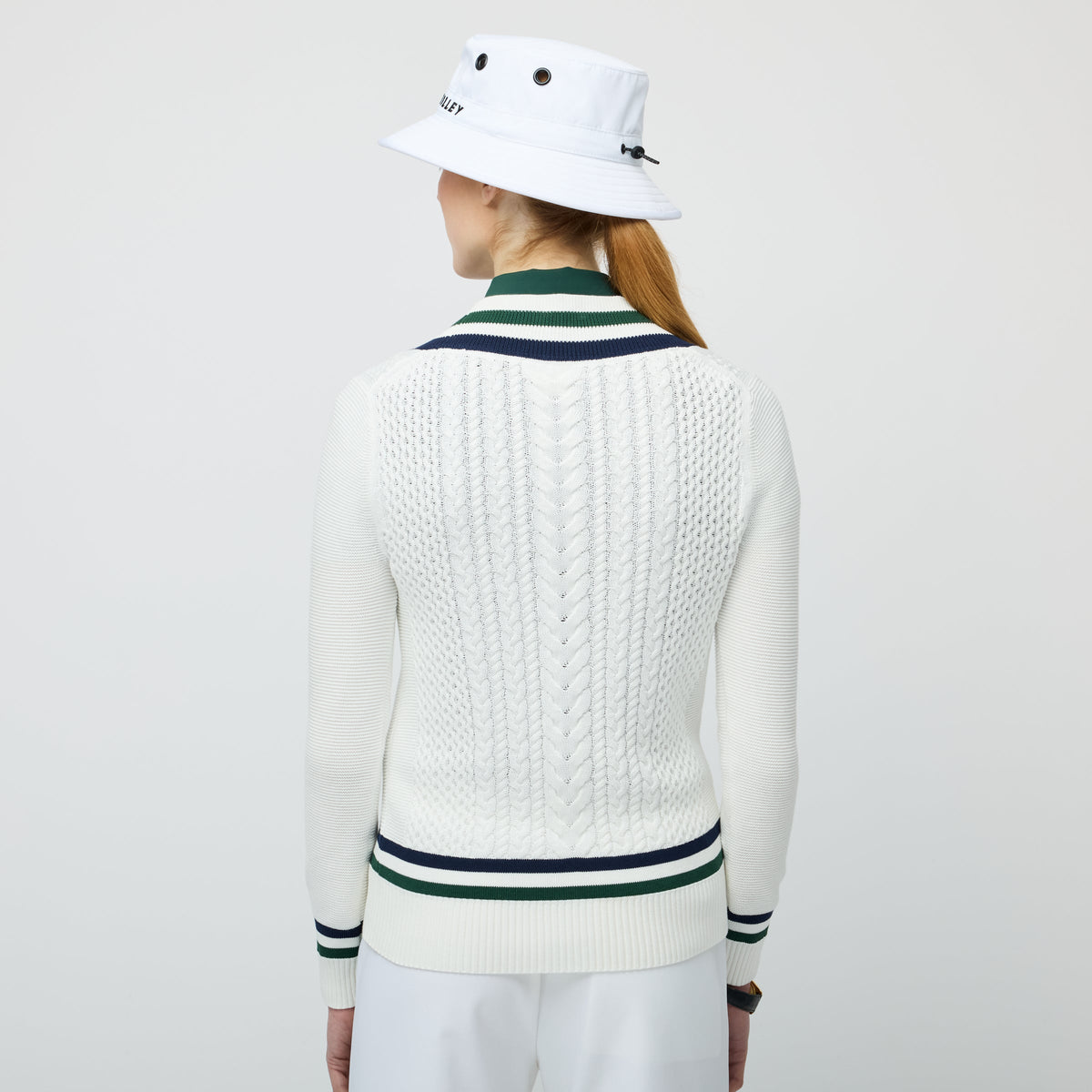 Tilley Preppy Deep V 毛衣｜戶外運動及日常生活 | 海外代購-旅行及戶外用品-FIT MART 香港智能健康及運動生活用品專門店：筋膜槍、瑜伽輔助工具、智能健身設備