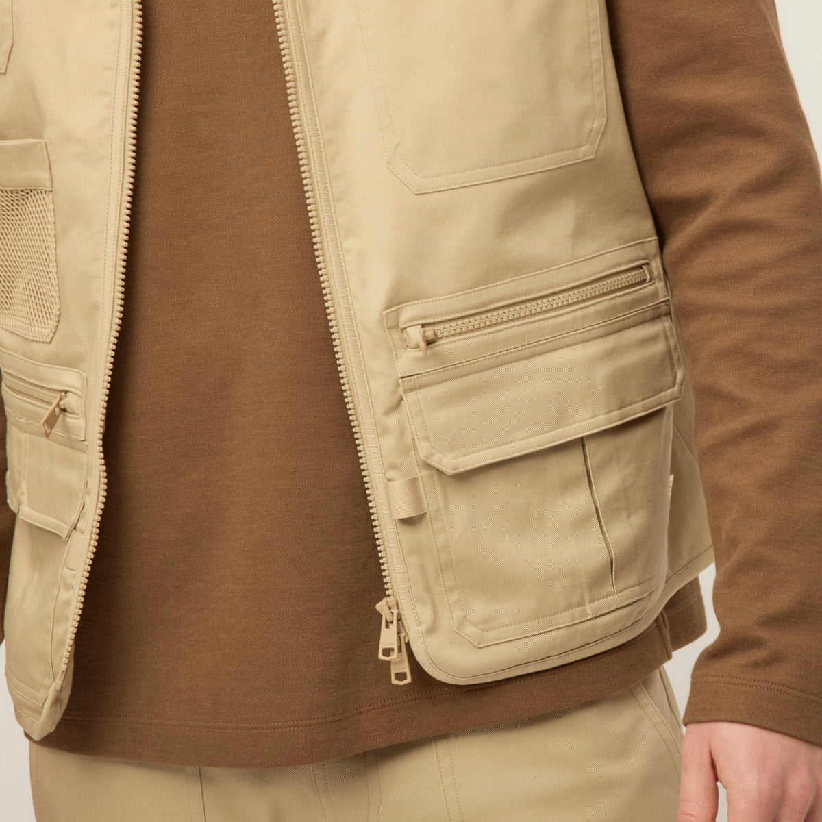 Tilley Safari VOMP 背心｜戶外運動及日常生活 | 海外代購-戶外服飾-FIT MART 香港智能健康及運動生活用品專門店：筋膜槍、瑜伽輔助工具、智能健身設備