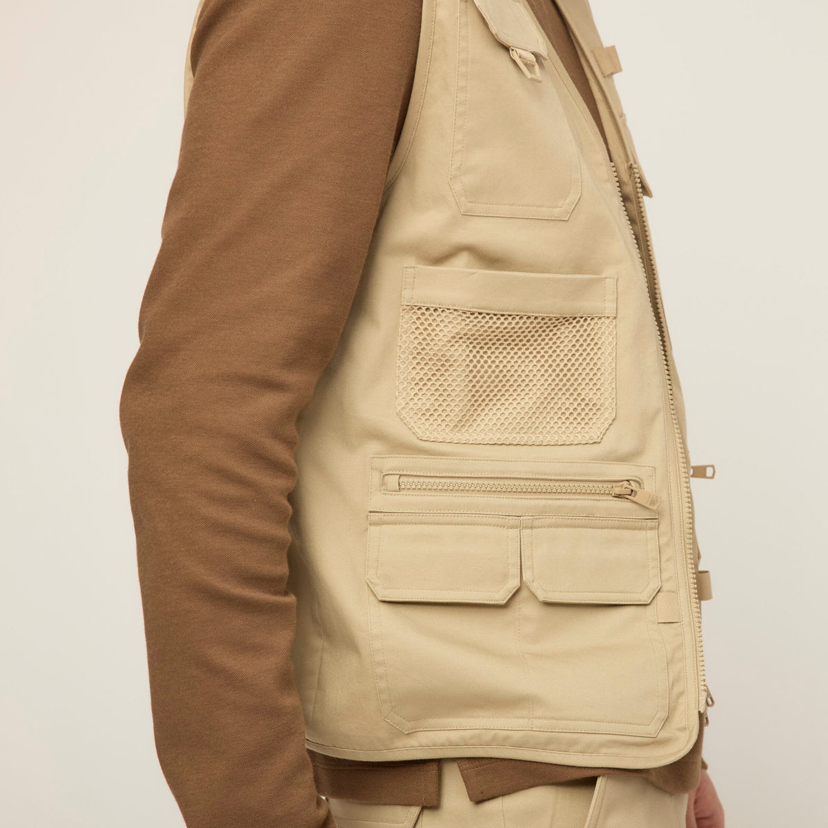 Tilley Safari VOMP 背心｜戶外運動及日常生活 | 海外代購-戶外服飾-FIT MART 香港智能健康及運動生活用品專門店：筋膜槍、瑜伽輔助工具、智能健身設備