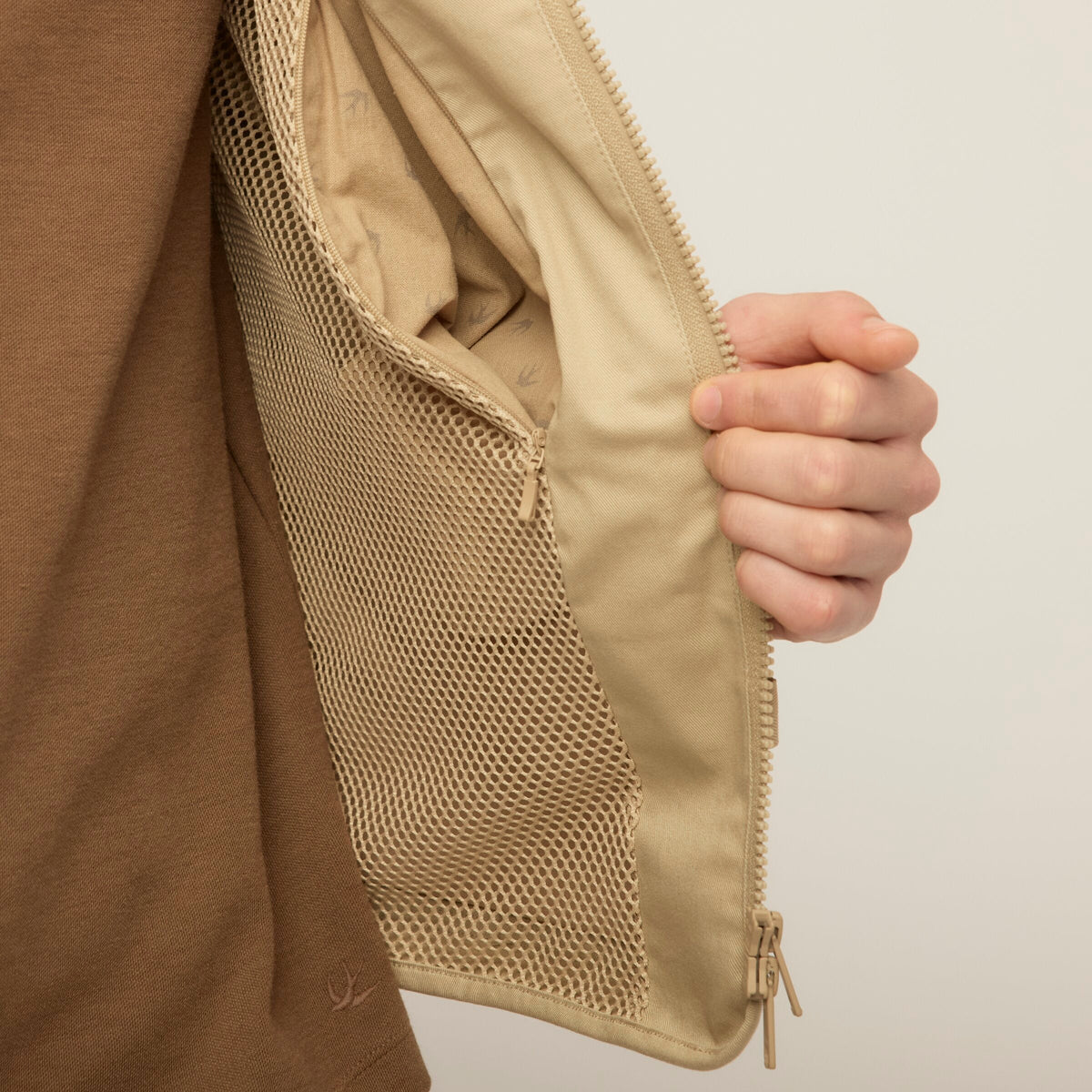 Tilley Safari VOMP 背心｜戶外運動及日常生活 | 海外代購-戶外服飾-FIT MART 香港智能健康及運動生活用品專門店：筋膜槍、瑜伽輔助工具、智能健身設備