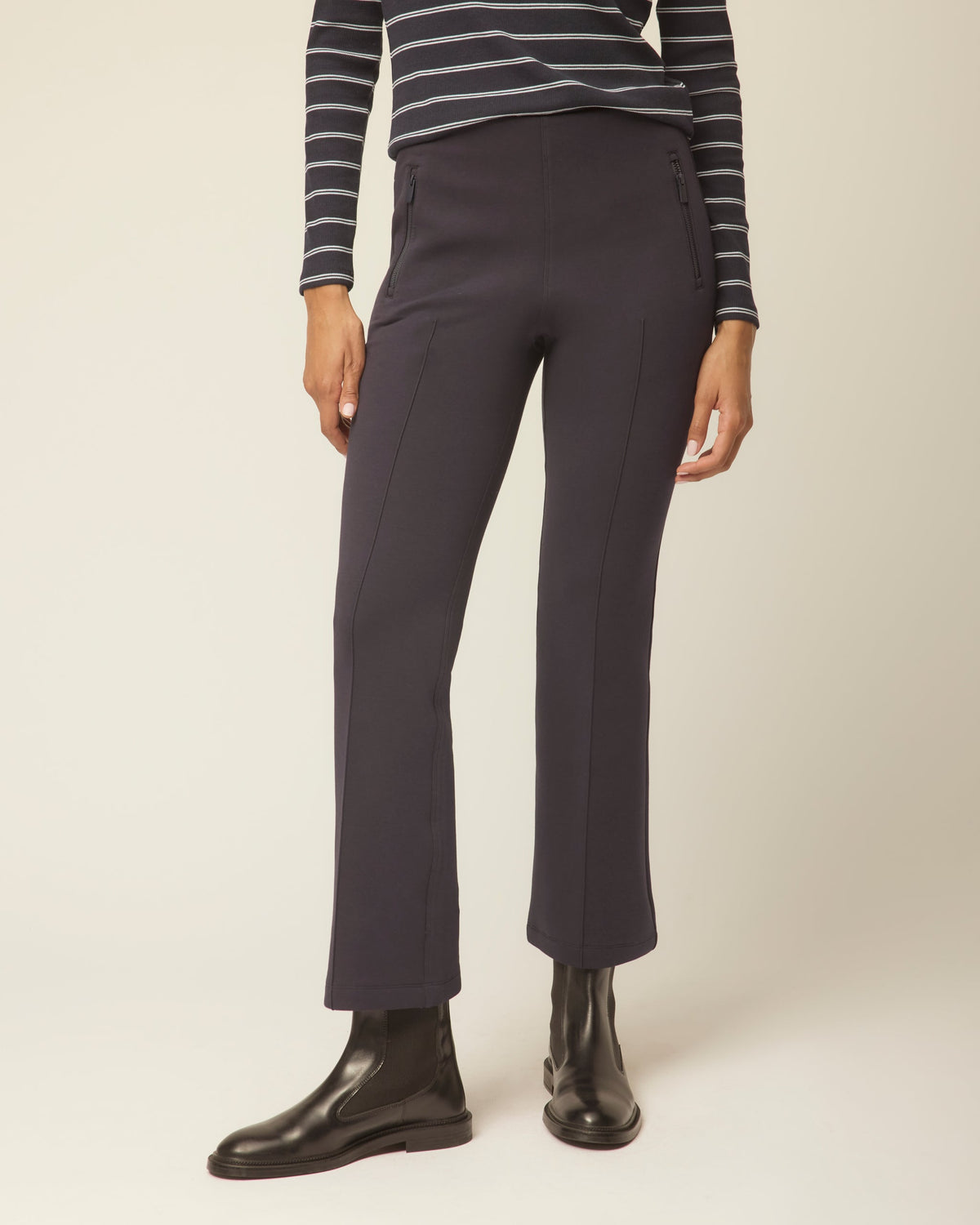 Tilley Oslo Flare 長褲｜戶外運動及日常生活 | 海外代購-戶外服飾-FIT MART 香港智能健康及運動生活用品專門店：筋膜槍、瑜伽輔助工具、智能健身設備