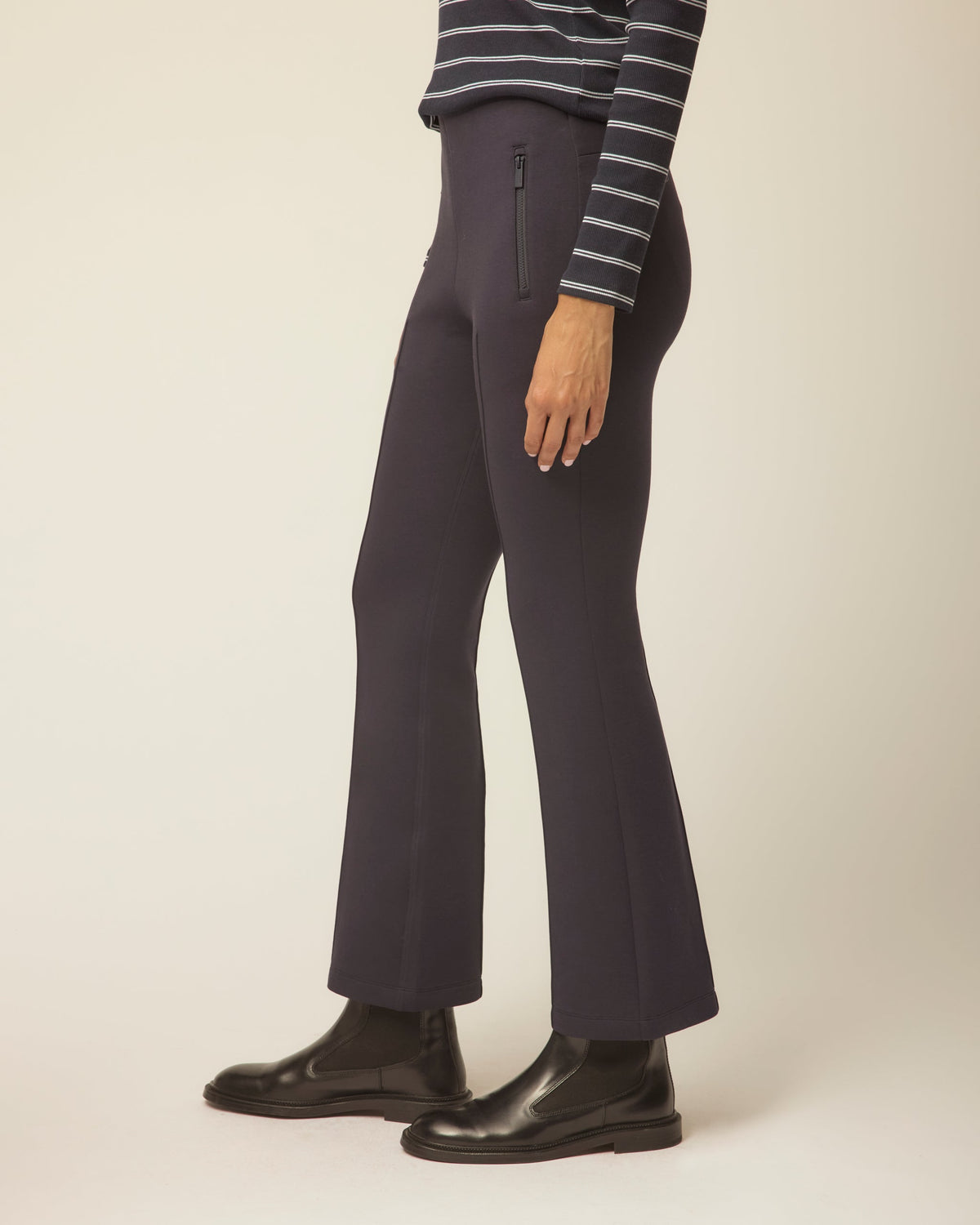 Tilley Oslo Flare 長褲｜戶外運動及日常生活 | 海外代購-戶外服飾-FIT MART 香港智能健康及運動生活用品專門店：筋膜槍、瑜伽輔助工具、智能健身設備