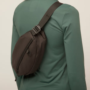 Tilley 防雨 Crossbody Bag｜戶外運動及日常生活 | 海外代購-戶外服飾-FIT MART 香港智能健康及運動生活用品專門店：筋膜槍、瑜伽輔助工具、智能健身設備