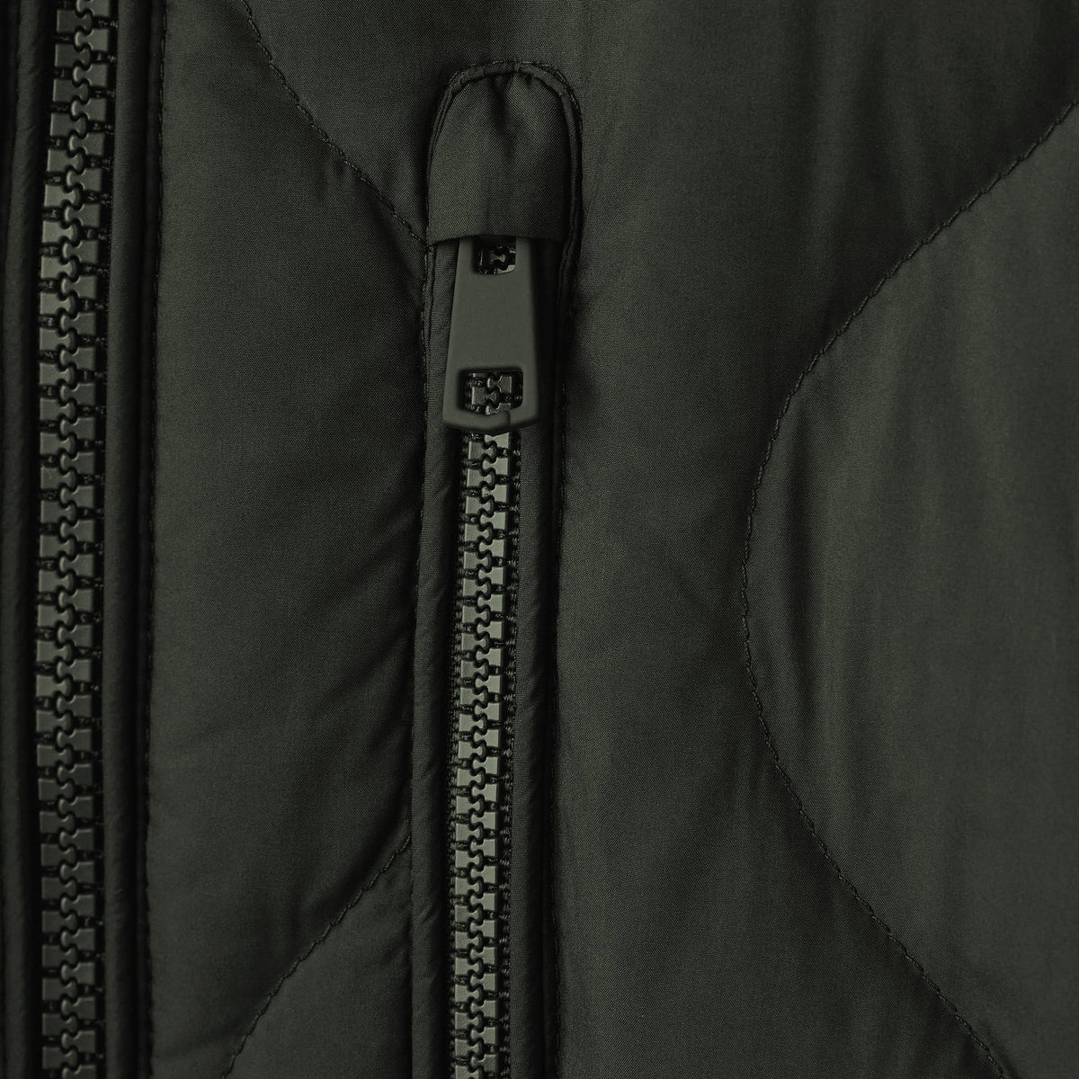 Tilley 毛衣 Puffer｜戶外運動及日常生活 | 海外代購-戶外服飾-FIT MART 香港智能健康及運動生活用品專門店：筋膜槍、瑜伽輔助工具、智能健身設備