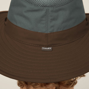 Tilley Airflo Contrast Broad Brim LTM6 戶外帽｜戶外運動及日常生活 | 海外代購-戶外帽-FIT MART 香港智能健康及運動生活用品專門店：筋膜槍、瑜伽輔助工具、智能健身設備