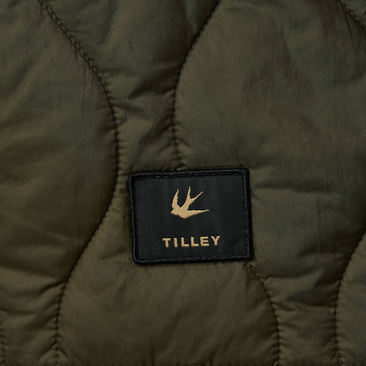 Tilley Quilted 恤衫 外套｜戶外運動及日常生活 | 海外代購-戶外服飾-FIT MART 香港智能健康及運動生活用品專門店：筋膜槍、瑜伽輔助工具、智能健身設備