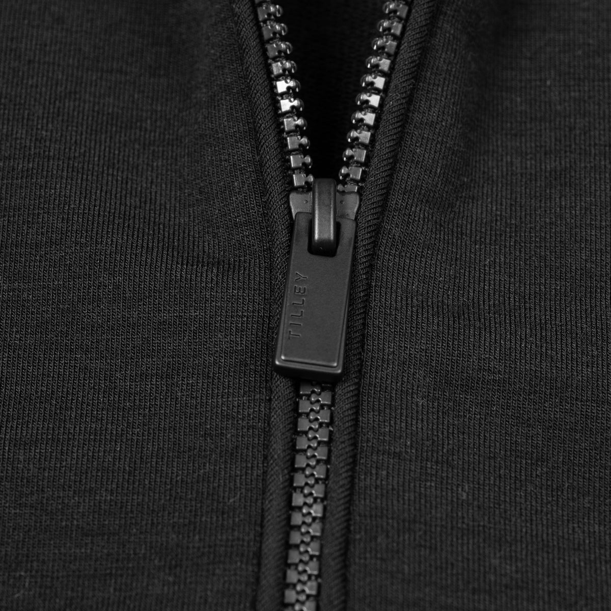 Tilley 美麗諾羊毛 1/2 Zip 衛衣｜戶外運動及日常生活 | 海外代購-戶外服飾-FIT MART 香港智能健康及運動生活用品專門店：筋膜槍、瑜伽輔助工具、智能健身設備