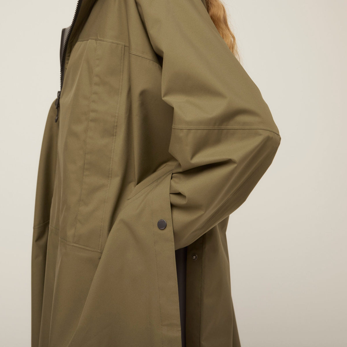 Tilley 防雨 可摺疊收納 Poncho｜戶外運動及日常生活 | 海外代購-戶外服飾-FIT MART 香港智能健康及運動生活用品專門店：筋膜槍、瑜伽輔助工具、智能健身設備