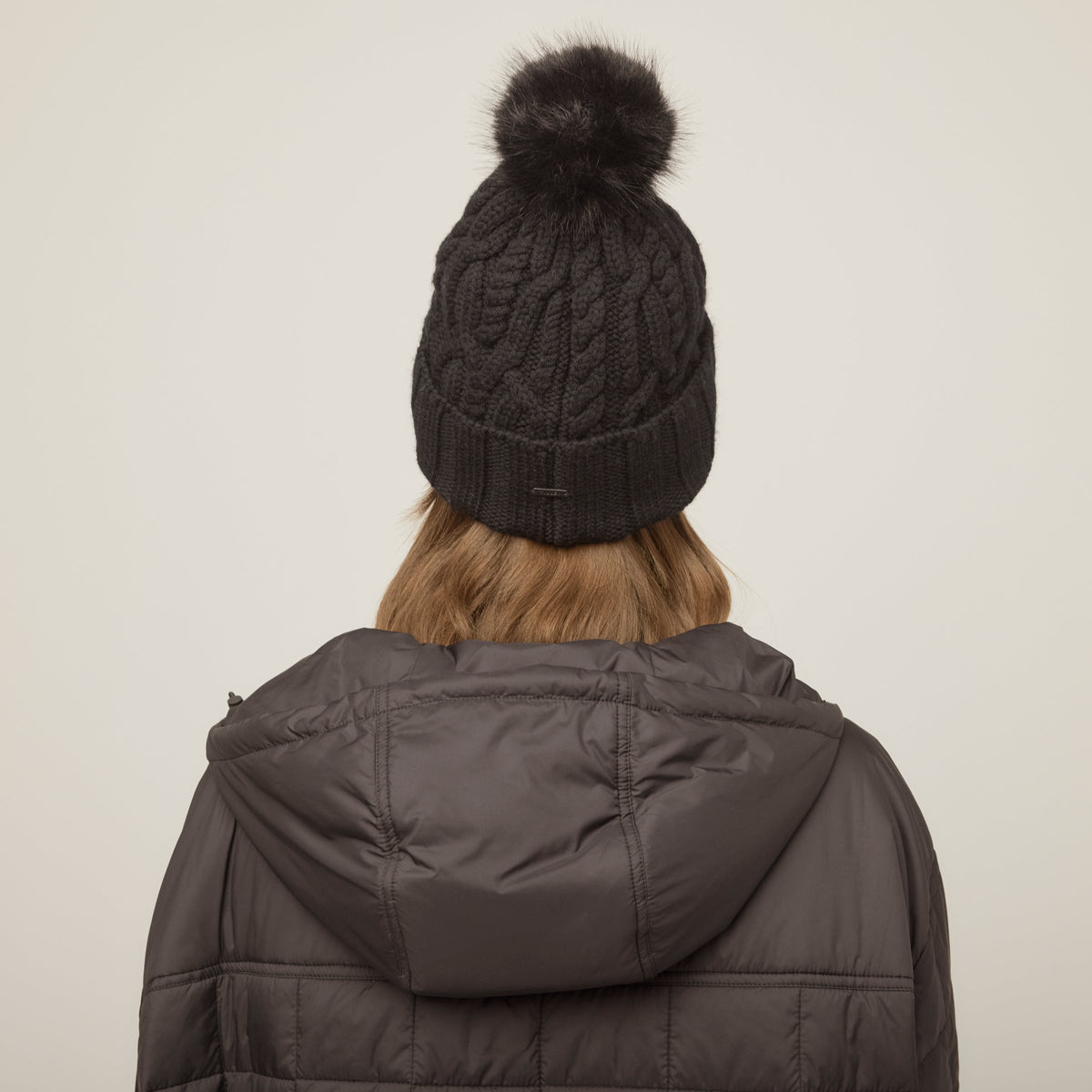 Tilley Pom Pom Cable 冷帽｜戶外運動及日常生活 | 海外代購-戶外帽-FIT MART 香港智能健康及運動生活用品專門店：筋膜槍、瑜伽輔助工具、智能健身設備