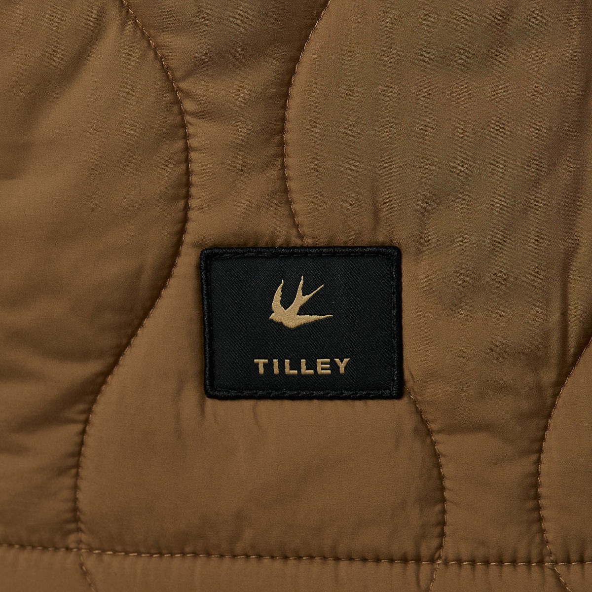 Tilley Quilted 恤衫 外套｜戶外運動及日常生活 | 海外代購-戶外服飾-FIT MART 香港智能健康及運動生活用品專門店：筋膜槍、瑜伽輔助工具、智能健身設備