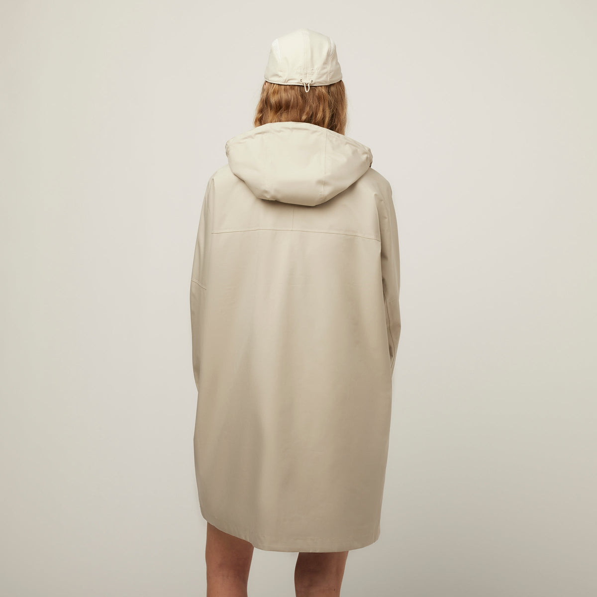 Tilley 防雨 可摺疊收納 Poncho｜戶外運動及日常生活 | 海外代購-戶外服飾-FIT MART 香港智能健康及運動生活用品專門店：筋膜槍、瑜伽輔助工具、智能健身設備