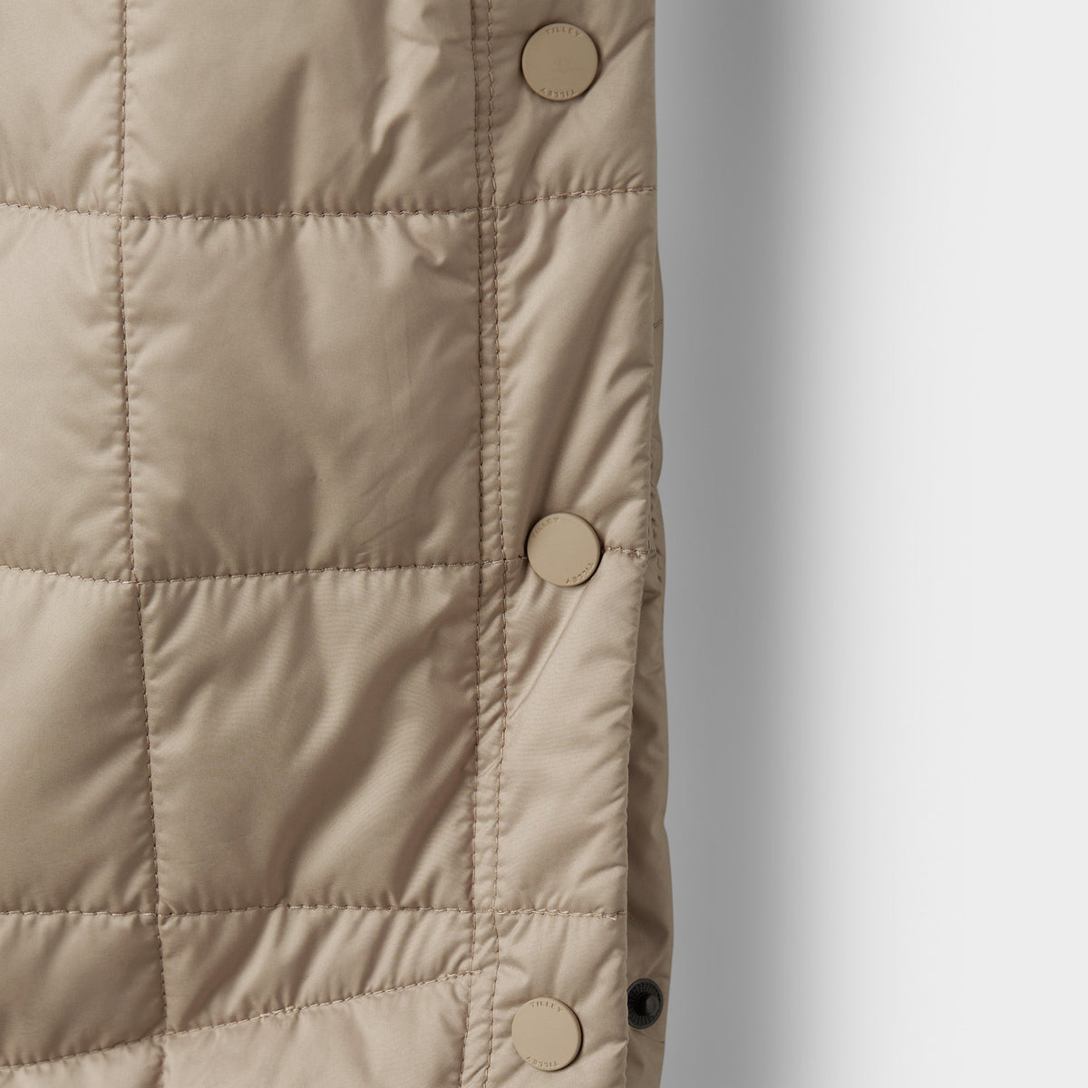 Tilley 可摺疊收納 Quilted Anorak｜戶外運動及日常生活 | 海外代購-戶外服飾-FIT MART 香港智能健康及運動生活用品專門店：筋膜槍、瑜伽輔助工具、智能健身設備