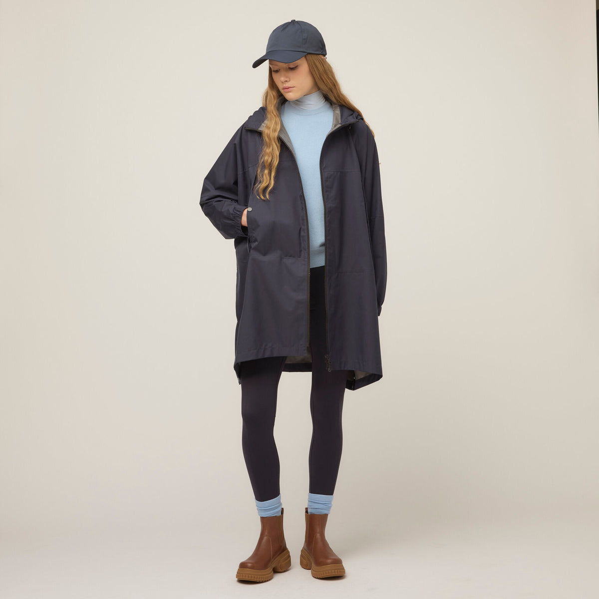 Tilley 防雨 可摺疊收納 Poncho｜戶外運動及日常生活 | 海外代購-戶外服飾-FIT MART 香港智能健康及運動生活用品專門店：筋膜槍、瑜伽輔助工具、智能健身設備