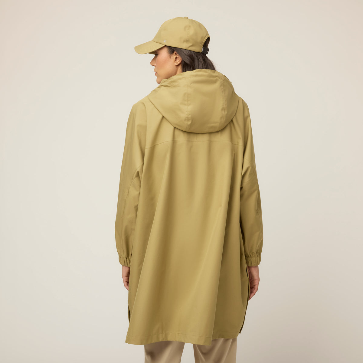 Tilley 防雨 可摺疊收納 Poncho｜戶外運動及日常生活 | 海外代購-戶外服飾-FIT MART 香港智能健康及運動生活用品專門店：筋膜槍、瑜伽輔助工具、智能健身設備