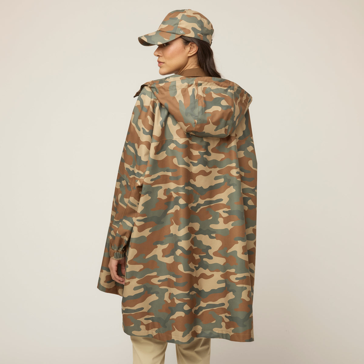 Tilley 防雨 可摺疊收納 Poncho｜戶外運動及日常生活 | 海外代購-戶外服飾-FIT MART 香港智能健康及運動生活用品專門店：筋膜槍、瑜伽輔助工具、智能健身設備