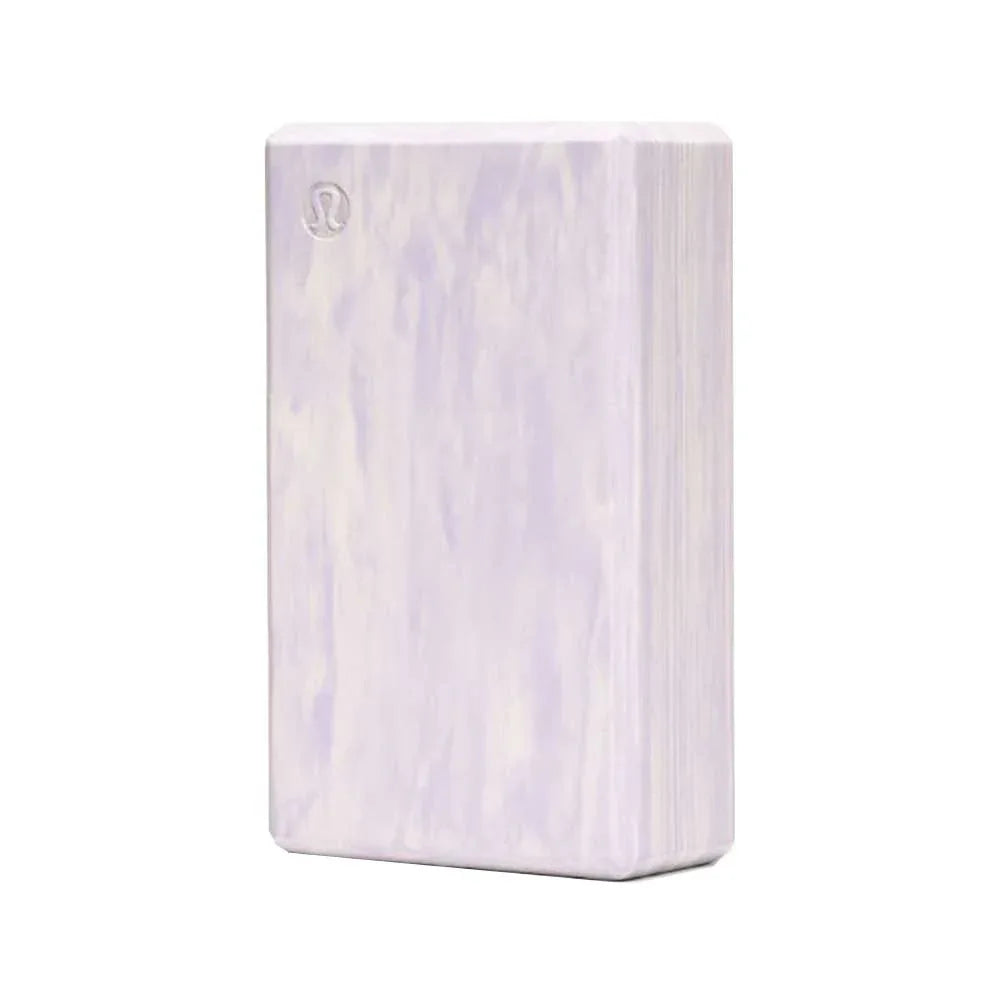 lululemon Lift and Lengthen瑜伽磚 (薰衣草紫｜白)-瑜伽用品-FIT MART 香港智能健康及運動生活用品專門店：筋膜槍、瑜伽輔助工具、智能健身設備