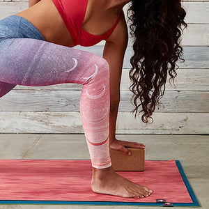 Manduka eKO Superlite超薄可摺疊天然橡膠瑜伽墊 (1.5mm厚｜粉紅色)-瑜伽用品-FIT MART 香港智能健康及運動生活用品專門店：筋膜槍、瑜伽輔助工具、智能健身設備